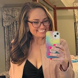 Meet your Posher, Kylee